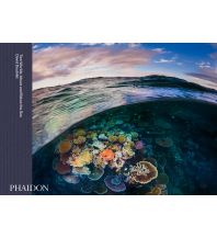 Diving / Snorkeling Two Worlds: Above and Below the Sea Phaidon Press
