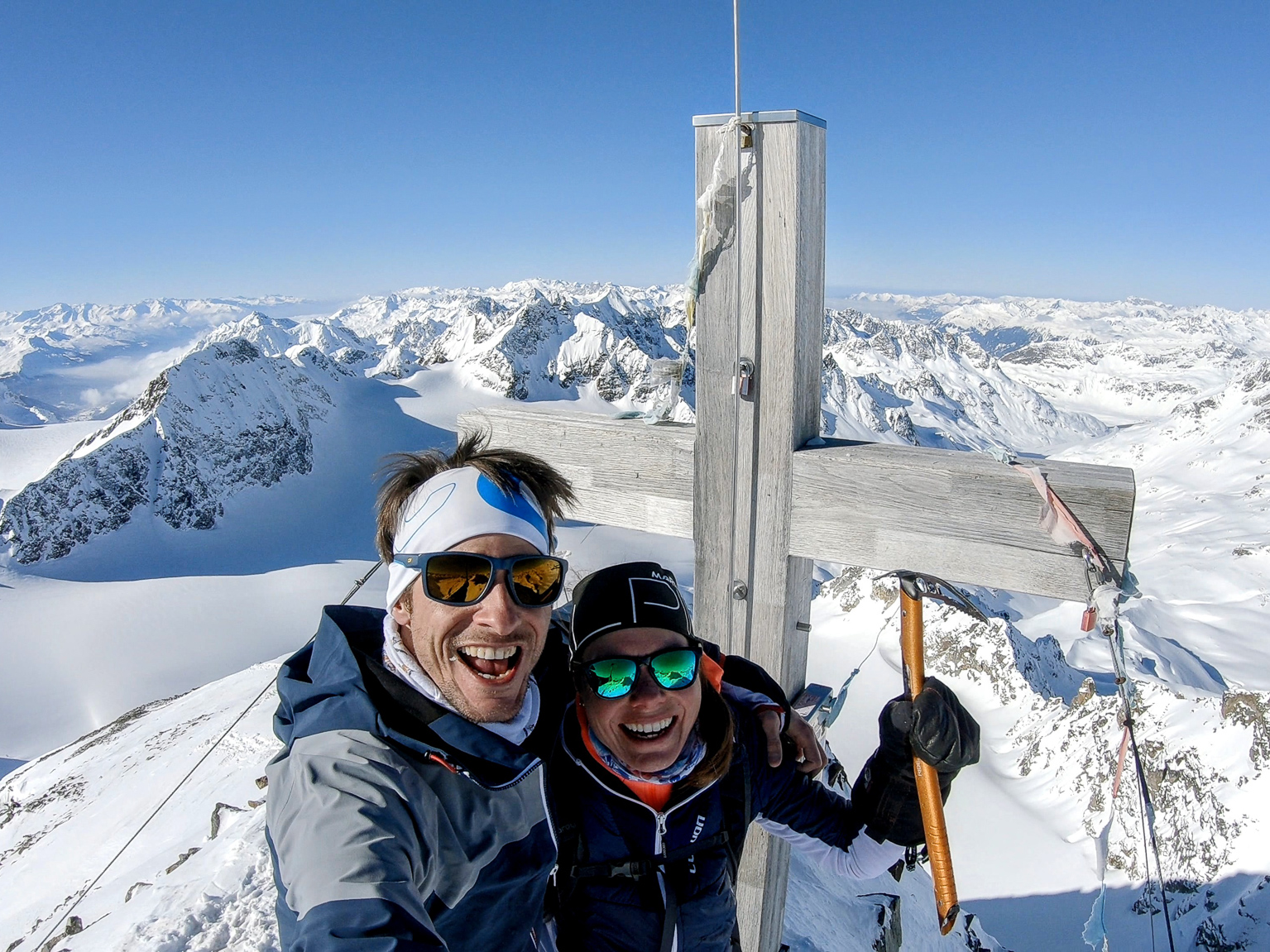 Skitour Pi Buin, höchster Punkt Vorarlbergs, gemeinsam mit meiner Frau Alexandra, alles selbst gespurt nach Neuschnee